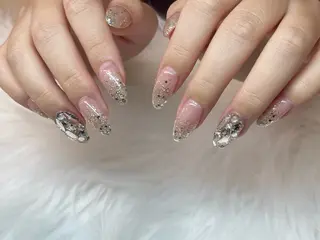 ネイル UnFLAIR麻布 十番店🎀SARAのネイルデザイン