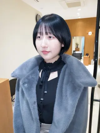 ショート カラー yiye shioriのヘアスタイル