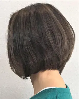 ショート カラー ショートカットなら 前平友慈のヘアスタイル