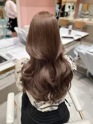 ロング カラー ヘアアレンジ 🤎小顔レイヤー /ベージュ🤎友香のヘアスタイル
