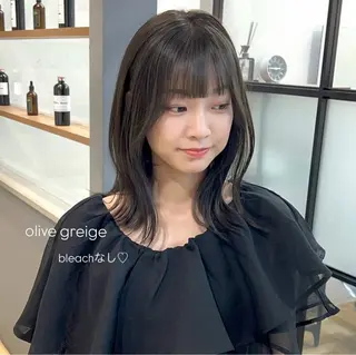 ミディアム カラー 前川 朋香のヘアスタイル