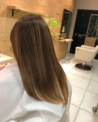 ロング カラー 坂元 智信のヘアスタイル