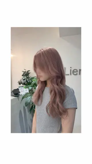 カラー BLEACH YURINAのヘアスタイル