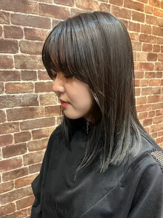 ミディアム カラー 久木原 ゆりのヘアスタイル