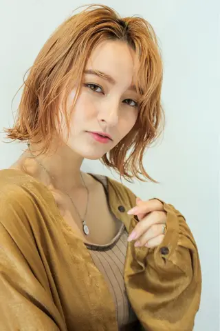 ショート シンタニナオト /梅田茶屋町のヘアスタイル