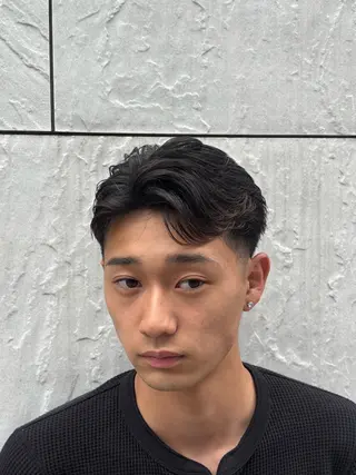 メンズハイトーン 北斗💍レイヤーのヘアスタイル