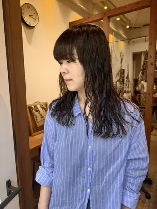 ロング カラー ENIF　大島 芽生のヘアスタイル