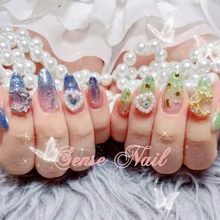 ネイル Queenie 🦋のネイルデザイン