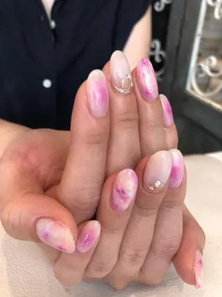 ネイル 【デザイナー】田中 美生のヘアスタイル