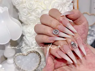 ネイル ✨Nailsalon Vi+✨のネイルデザイン