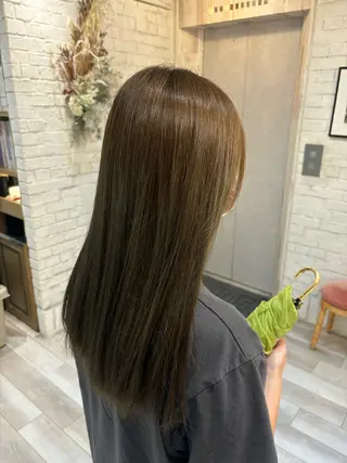 セミロング カラー Sena 🩶 cloe 三軒茶屋のヘアスタイル