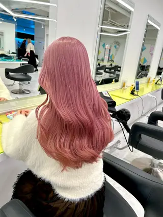 ロング カラー ヘアアレンジ トレンドモテカラー 🩷色落ちまで可愛くのヘアスタイル