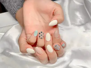 ネイル UnFLAIR麻布 十番店🎀SARAのネイルデザイン