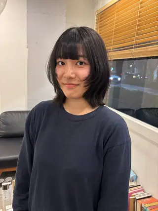 ミディアム 熊取谷 茉那のヘアスタイル