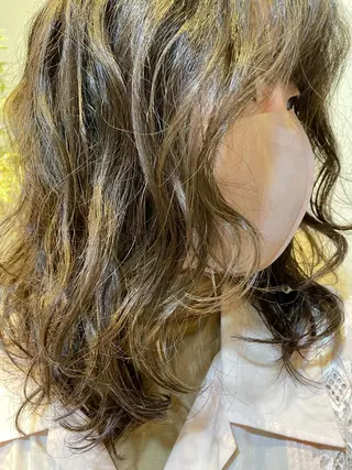 ミディアム パーマ レイヤー／似合わせ TAKUYAのヘアスタイル