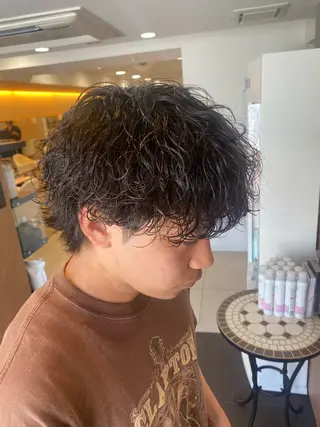 ショート パーマ メンズ 塩谷黎✨イルミナ カラーメンズパーマ✨のヘアスタイル