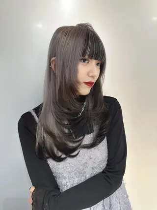 セミロング カラー レイヤー×艶髪特化 マネージャー安藤光司のヘアスタイル