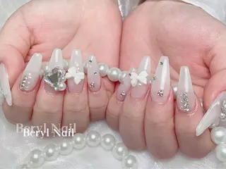 ロング Beryl Nail 新大久保のネイルデザイン