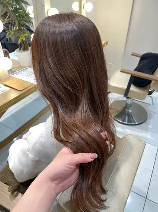 ロング カラー ヘアアレンジ ブリーチなしカラー/ 暖色カラー/艶カラーのヘアスタイル