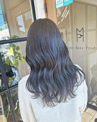 ロング カラー 井上 花音のヘアスタイル