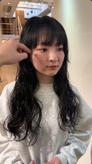 ロング パーマ 透明感カラー/艶カラ ー✨あきとのヘアスタイル