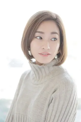 ショート カラー 須賀 知穂のヘアスタイル