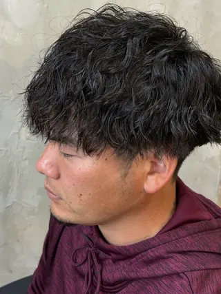 ミディアム パーマ メンズサロン soshiのヘアスタイル