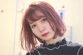 ショート レイヤーカット /透明感カラー西田のヘアスタイル