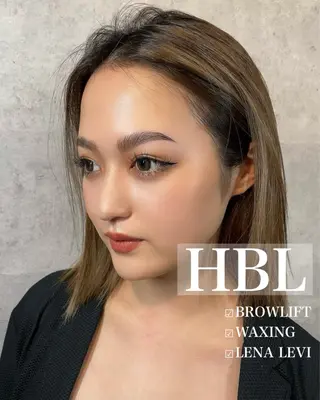 アイブロウ HERMÉ KAYAの眉毛・アイブロウイメージ