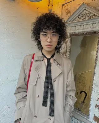 ミディアム カラー パーマ メンズ パーマ、髪質改善 カズマのヘアスタイル