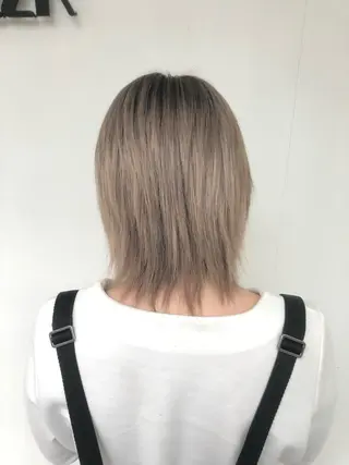 ショート カラー 東條 克義のヘアスタイル