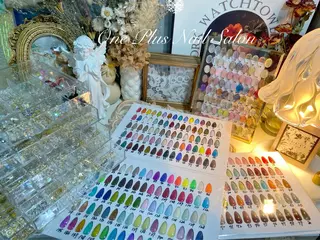 ロング カラー ネイル One Plus Nail Salonのネイルデザイン