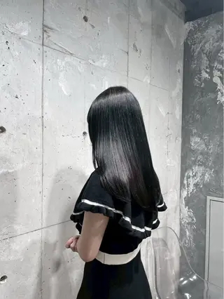 ロング カラー 加藤 里咲のヘアスタイル