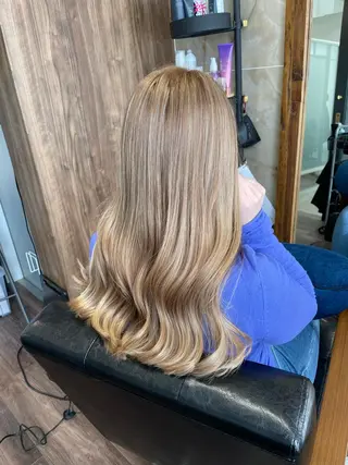 ロング カラー Lull1人美容室 バレイヤージュのヘアスタイル