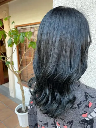 ロング カラー putri 副店長 岸本　拓真のヘアスタイル