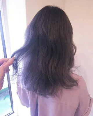 セミロング カラー RU RIのヘアスタイル