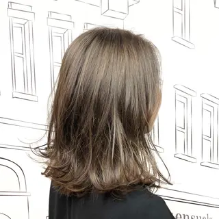 ミディアム カラー TOMOKA 艶髪/透明感カラーのヘアスタイル