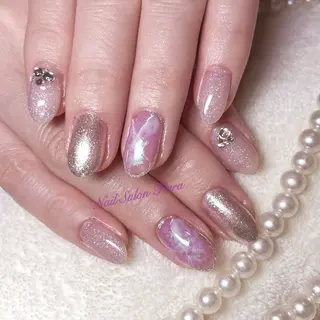 ネイル NailSalon Fluraのネイルデザイン