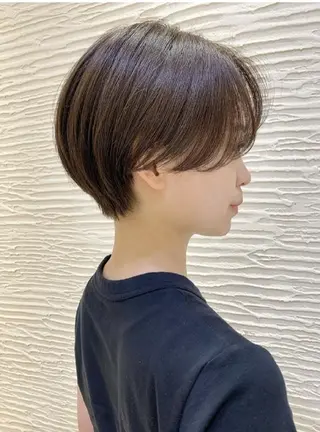 ショート カラー LOOP 佐藤のヘアスタイル