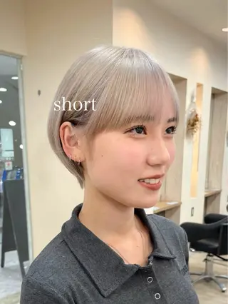 ショート カラー 初めてのショート お任せください✂️のヘアスタイル