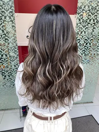 ロング トップスタイリスト 小澤純一のヘアスタイル