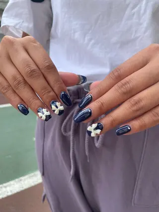ネイル はばすみれ🎀ﾈｲﾙ 光ﾌｪｲｼｬﾙ ﾍｱのネイルデザイン