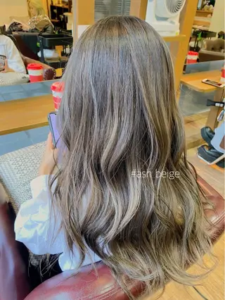 ロング カラー シールエクステ 🪽CHIAKIのヘアスタイル