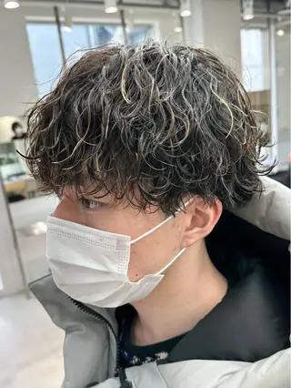 ミディアム パーマ メンズ 天神大名メンズパーマ メンズショートのヘアスタイル