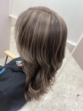 セミロング 小川 愛美のヘアスタイル