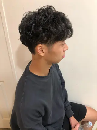 ショート パーマ MIOベージュカラー 柔らかいカラーのヘアスタイル