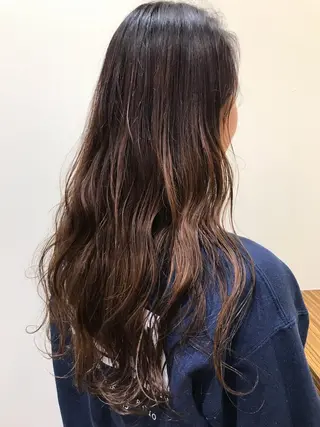 ロング カラー 🍋透け感カラー🍃 オリーブ🍐Kahoのヘアスタイル