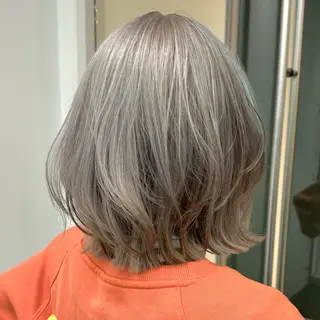 ミディアム カラー ひなた あゆみのヘアスタイル