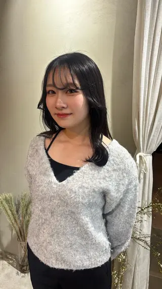 カラー Asumi/丸の内 /ブリーチ/花屋併設のヘアスタイル