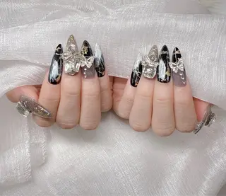 ネイル Lee Nailsのネイルデザイン